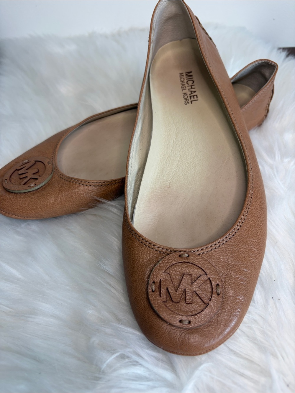 MICHAEL KORS Tan Leather Logo Medallion Ballet Flats SIZE 10